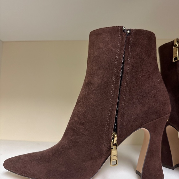 Mocha Suede coach booties - Picture 2 of 4